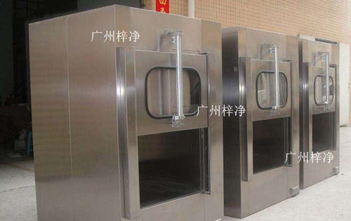 傳遞窗廣泛應(yīng)用于微細(xì)科技、生物實(shí)驗(yàn)室、制藥廠、醫(yī)院、食品加工業(yè)、LCD、電子廠等等一切需要空氣凈化的場(chǎng)所。