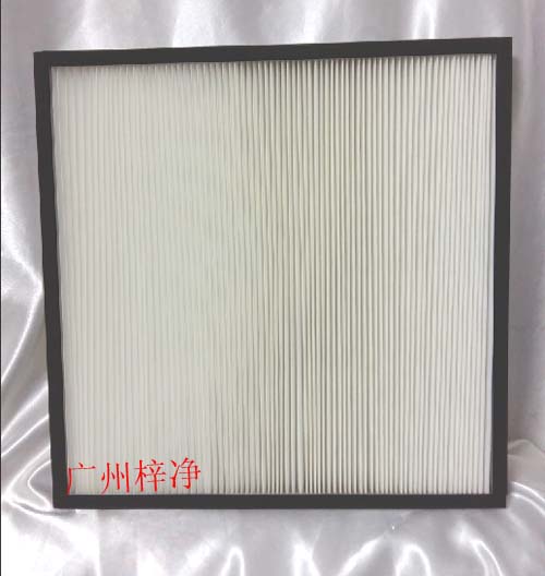 板式中效過濾器設計特點：風量大、阻力小、結(jié)構(gòu)堅固、可重復清潔使用。