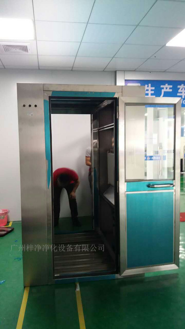 風淋室的電源質(zhì)量問題往往容易被忽視，它不僅關(guān)系到風淋室的使用效果